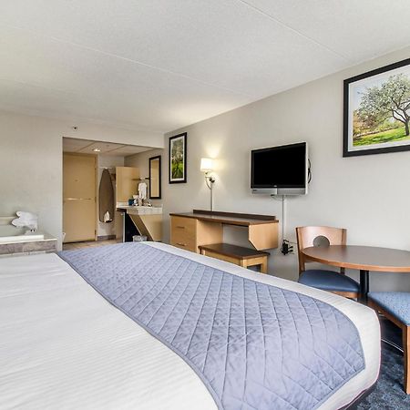 Dunes Waterfront Resort 미어스 외부 사진