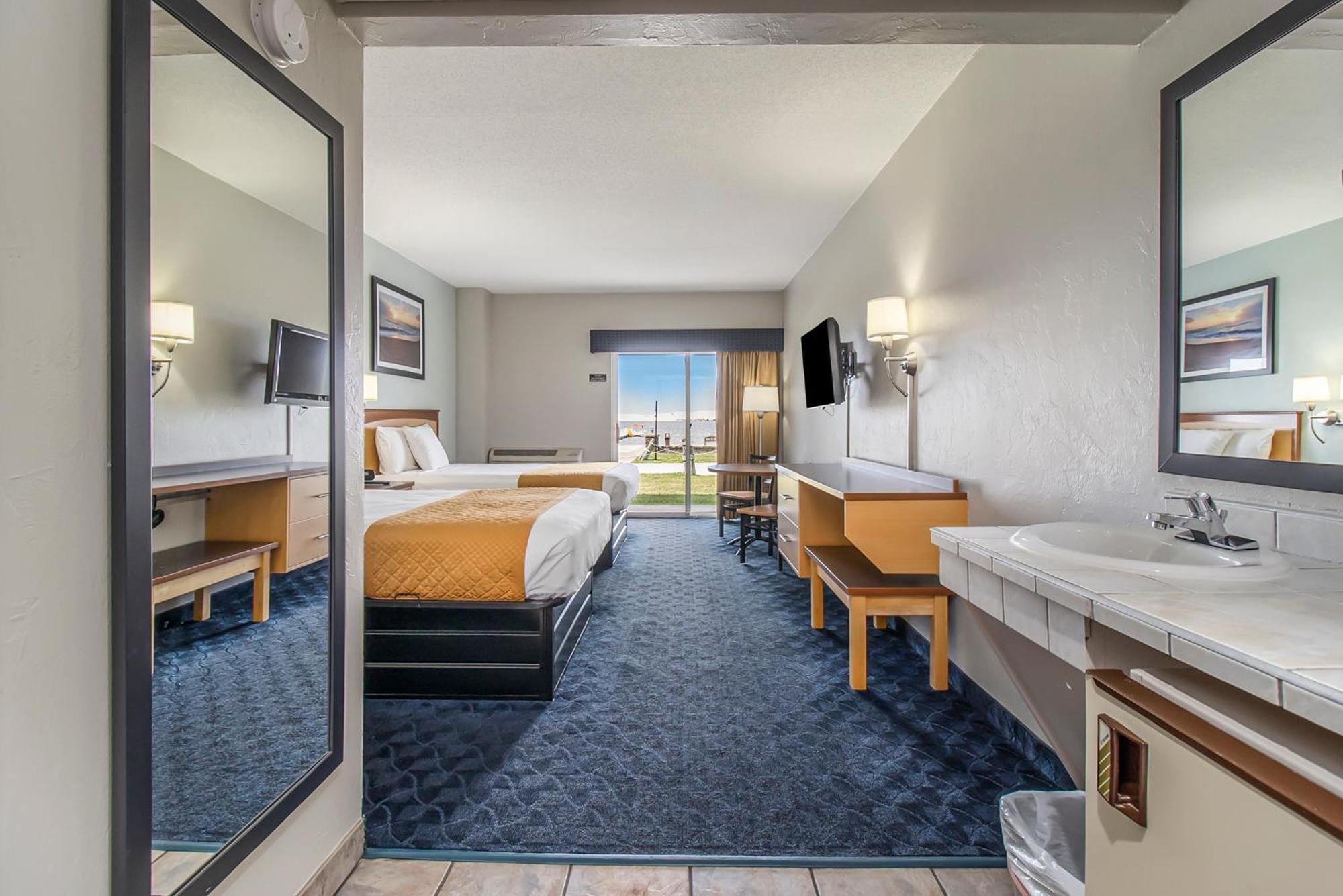 Dunes Waterfront Resort 미어스 외부 사진