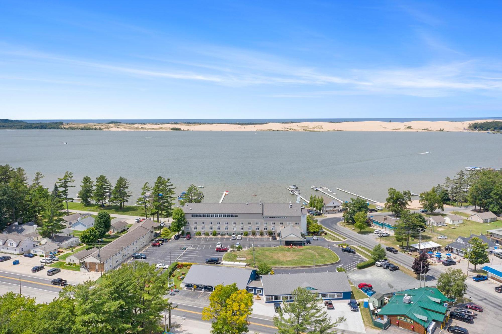 Dunes Waterfront Resort 미어스 외부 사진