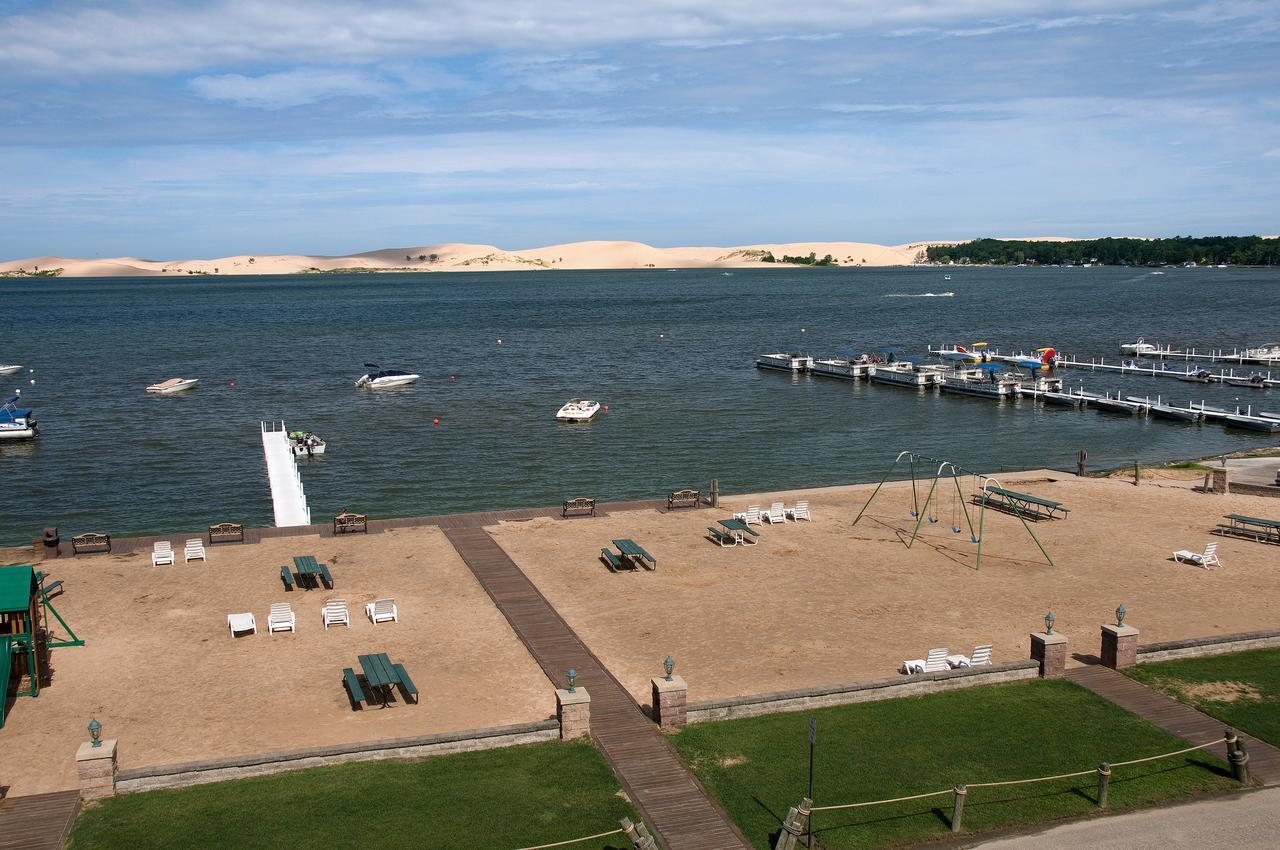 Dunes Waterfront Resort 미어스 외부 사진