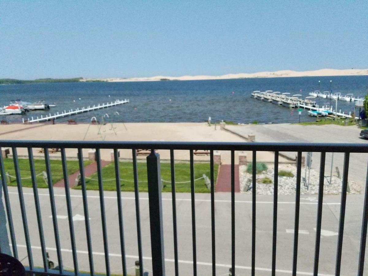 Dunes Waterfront Resort 미어스 외부 사진